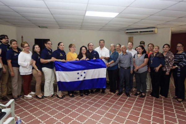 Más de 100 centros esperan en desfiles