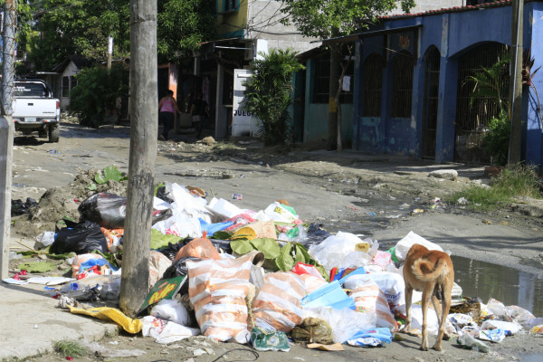 Patronatos piden a Calidonio priorizar la pavimentación