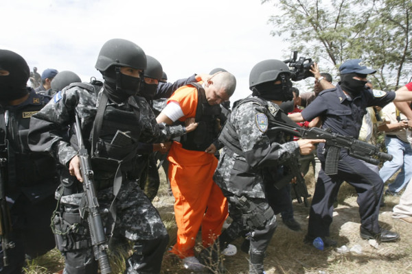 Pobladores 'liberan' a hermano de narcotraficante detenido en Guatemala