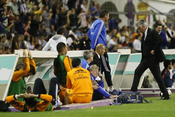 Real Madrid deja escapar el triunfo y se aleja aún más del título