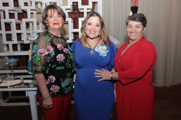 Desayuno maternal por el nuevo bebé