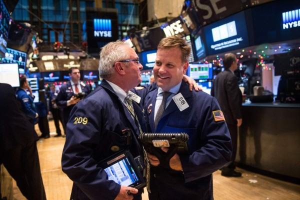 Wall Street logra el triplete en sus principales indicadores