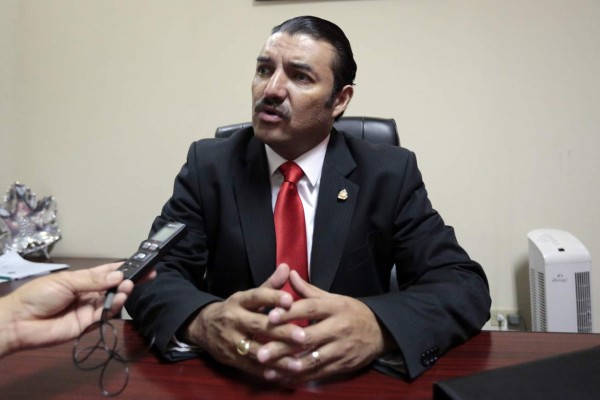 Piden a Zelaya que tome en cuenta a la bancada