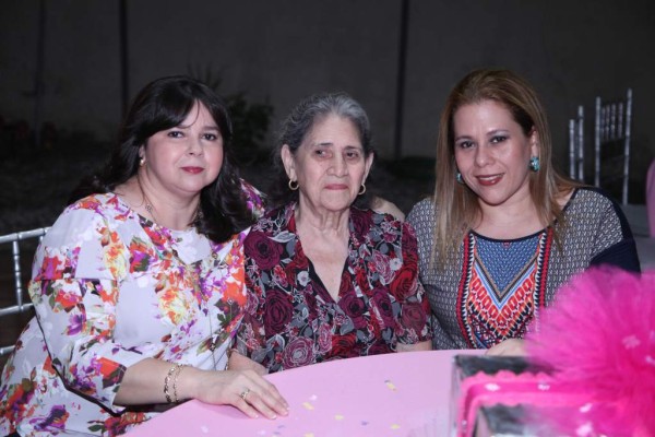 Susy Cobos, Gilda y Karen Fontana