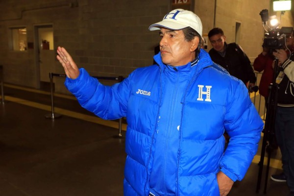 Pinto se cuida las espaldas de los espías canadienses