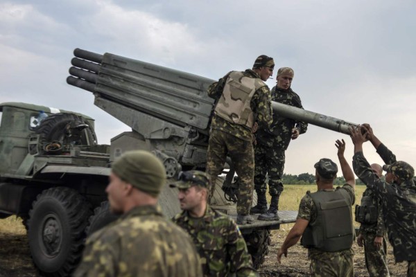 Prorrusos derriban avión ucraniano