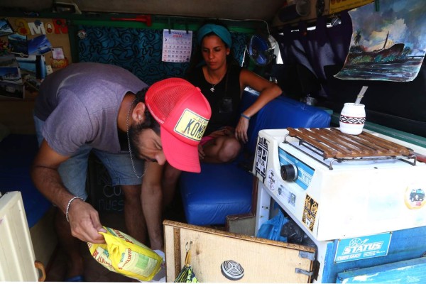 Se enamoran de San Pedro al cruzar América en una combi