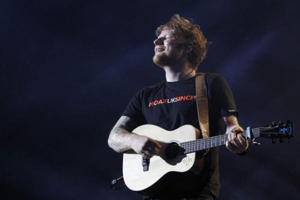 'Divide' de Ed Sheeran bate récords al mantenerse 19 semanas en el número uno