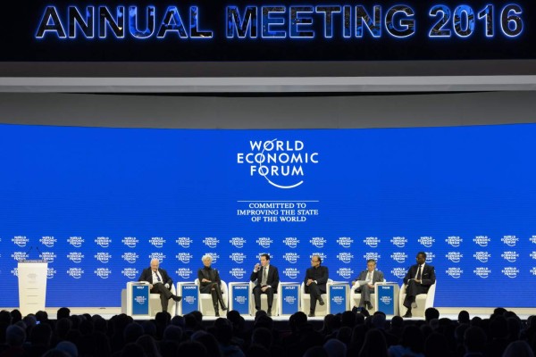 Davos cierra con temor al fantasma de la recesión