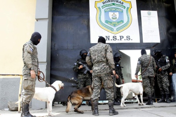 Se debe crear una carrera judicial y fortalecer la defensa pública