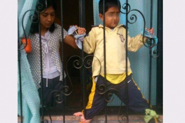 Maltrato a niño amarrado a una ventana es investigado por la Procuraduría