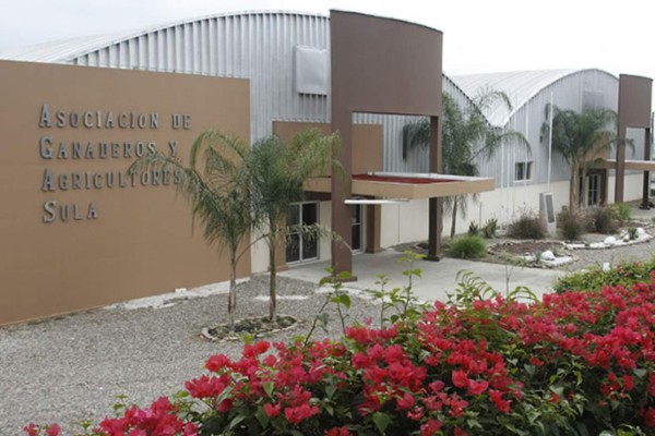 Hasta hospital móvil instalarán en el Agas