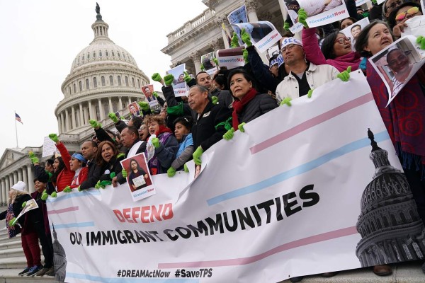 Presionan al Congreso de EUA para aprobar ley que salve el TPS