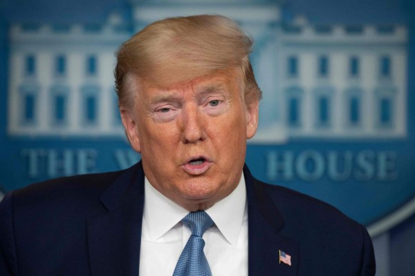 Trump autoriza a Ford, GM y Tesla a producir respiradores ante crisis por coronavirus