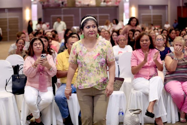 Instan a las obreras de maquila a prevenir cáncer de seno