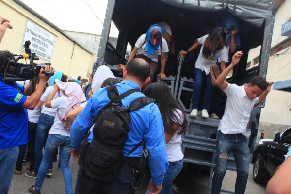 Batalla campal desata cierre temporal del JTR y el Intae
