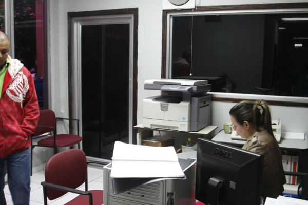 Sacan pertenencias de Ada Muñoz de alcaldía de San Pedro Sula