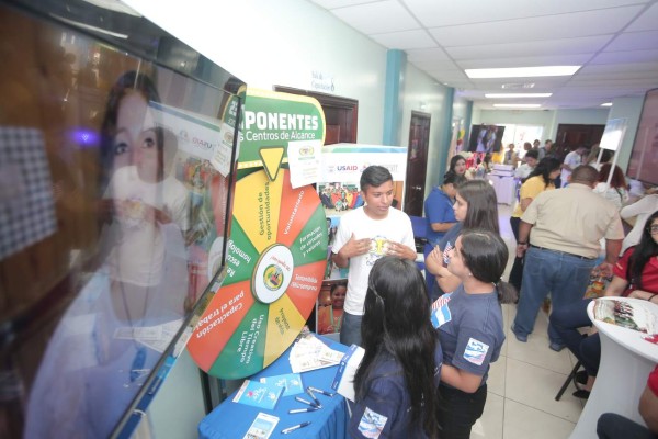 Funadeh invierte L70 millones en diferentes programas de desarrollo