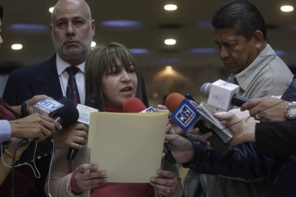 Marlene Alvarenga: 'Nasralla tiene una boca peor que una letrina'