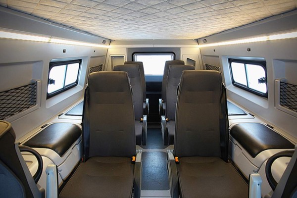 ¿Por qué conformarse con un 4x4 cuando existe el 8x8?