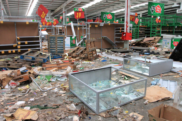 Violentos saqueos se extienden por toda Argentina