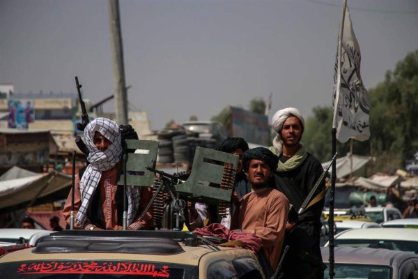 Talibanes piden apoyo internacional para reconstruir la economía afgana