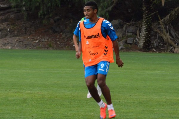 Jugador del Tenerife halaga al 'Choco' Lozano