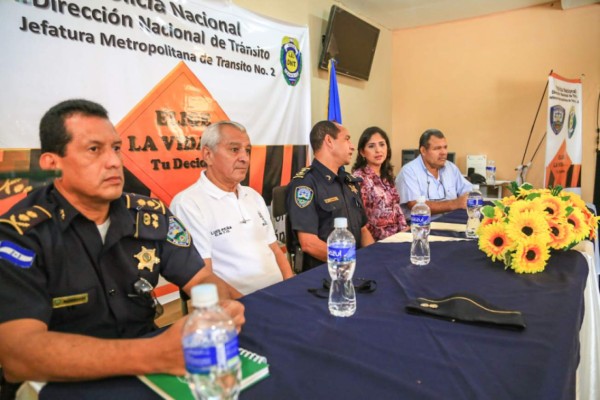 Capacitan a 800 sampedranos en educacion vial