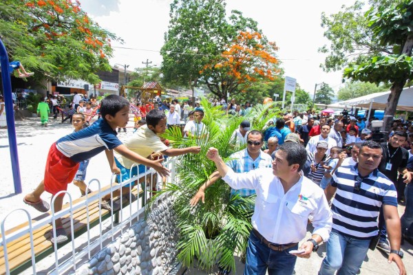 Inauguran el parque 21 para una vida mejor en Cofradía