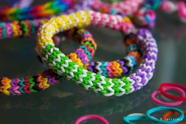 La fiebre de las pulseras de goma