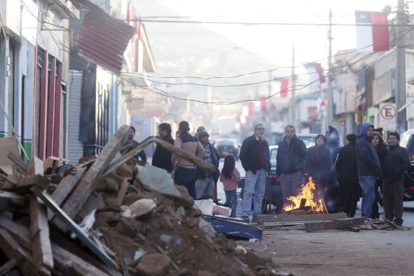 Fuertes réplicas mantienen en zozobra a los chilenos