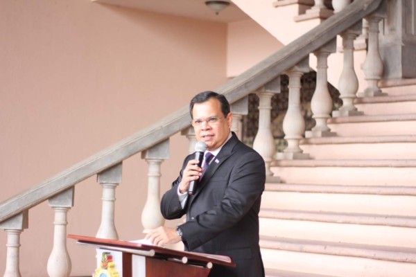 Presidente Hernández nombra fuerza de tarea para Atlántida