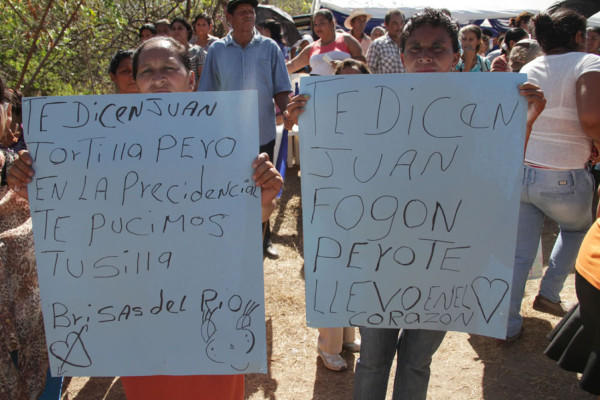 Honduras: Presidente firma convenio del Corredor Seco