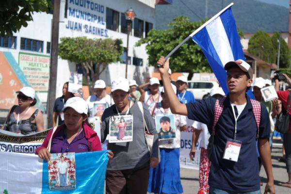 Sigue caravana de madres en busca de sus hijos extraviados en México