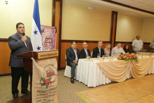 'Coffee Made Happy” cambiará la vida a 35,000 productores