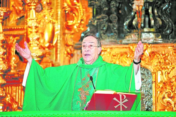 El cardenal Óscar Andrés Rodríguez pidió en la misa de ayer más justicia y que prevalezca la paz en Honduras.