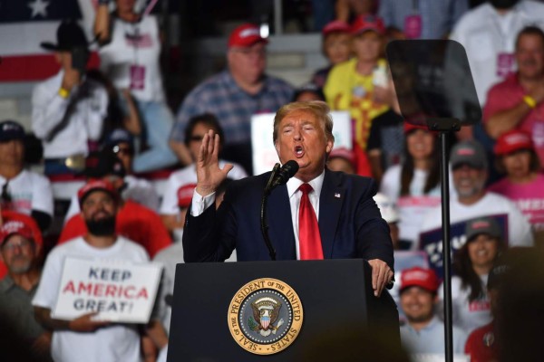 'Amamos a los hispanos': Trump busca el voto latino para su reelección