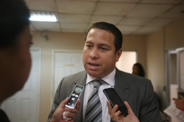 Abogado: Si don Jaime Rosenthal no tuviera proceso ya estaríamos en EUA