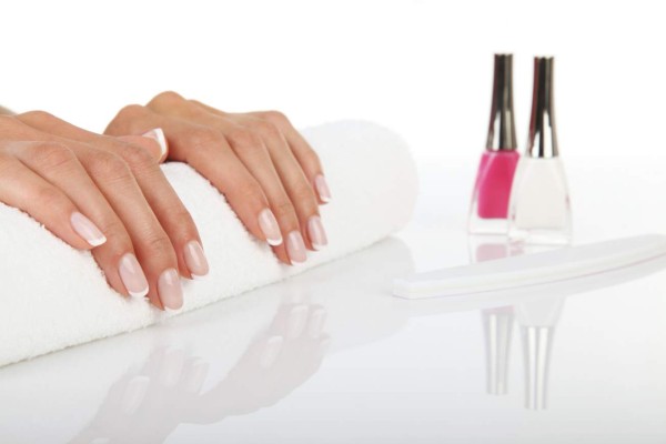 10 Pasos para lucir manos y uñas bellas