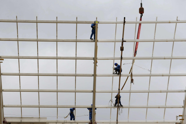 Fifa y Gobierno brasileño niegan descuidos en seguridad de obras de Brasil 2014