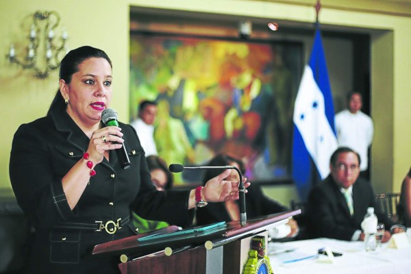 Honduras recibirá 10 vuelos semanales con deportados