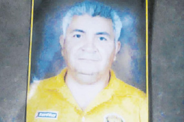 Familiares buscan a Sergio Montoya Erazo