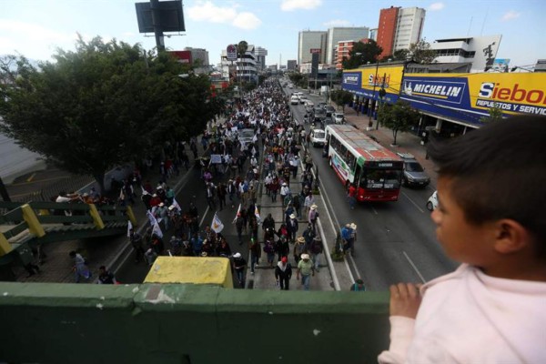 Campesinos consideran 'incapaz' al presidente Jimmy Morales y le piden la renuncia