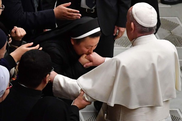 El Papa admite que curas y obispos abusaron sexualmente de monjas