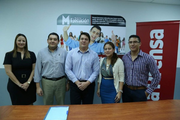 Aprovecha, aún puedes ir por tu smartphone