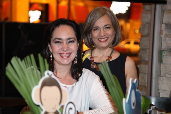 Fiesta maternal para María José Castro