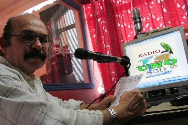 Francisco Brand Bianchini es locutor y docente de la Escuela de Locutores de San Pedro Sula.