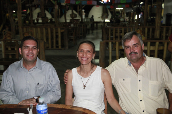 Festejo de tradiciones y hermandad