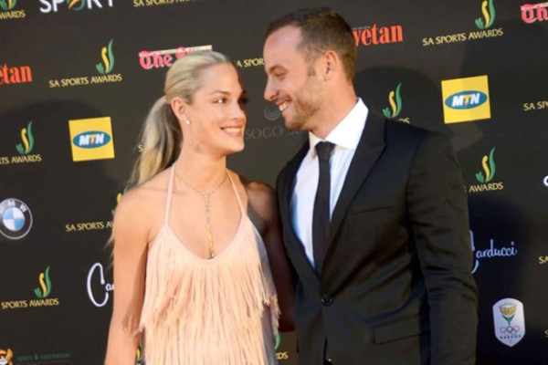 Pistorius presentó a Reeva como su 'prometida' una semana antes de matarla