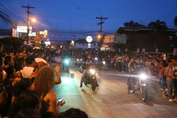 Hoy se celebra la espectacular Noche Veneciana en Puerto Cortés